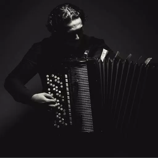 Accordion Tutorial - Learn To Play Accordion Accordion Tutorial - Learn To Play Accordion