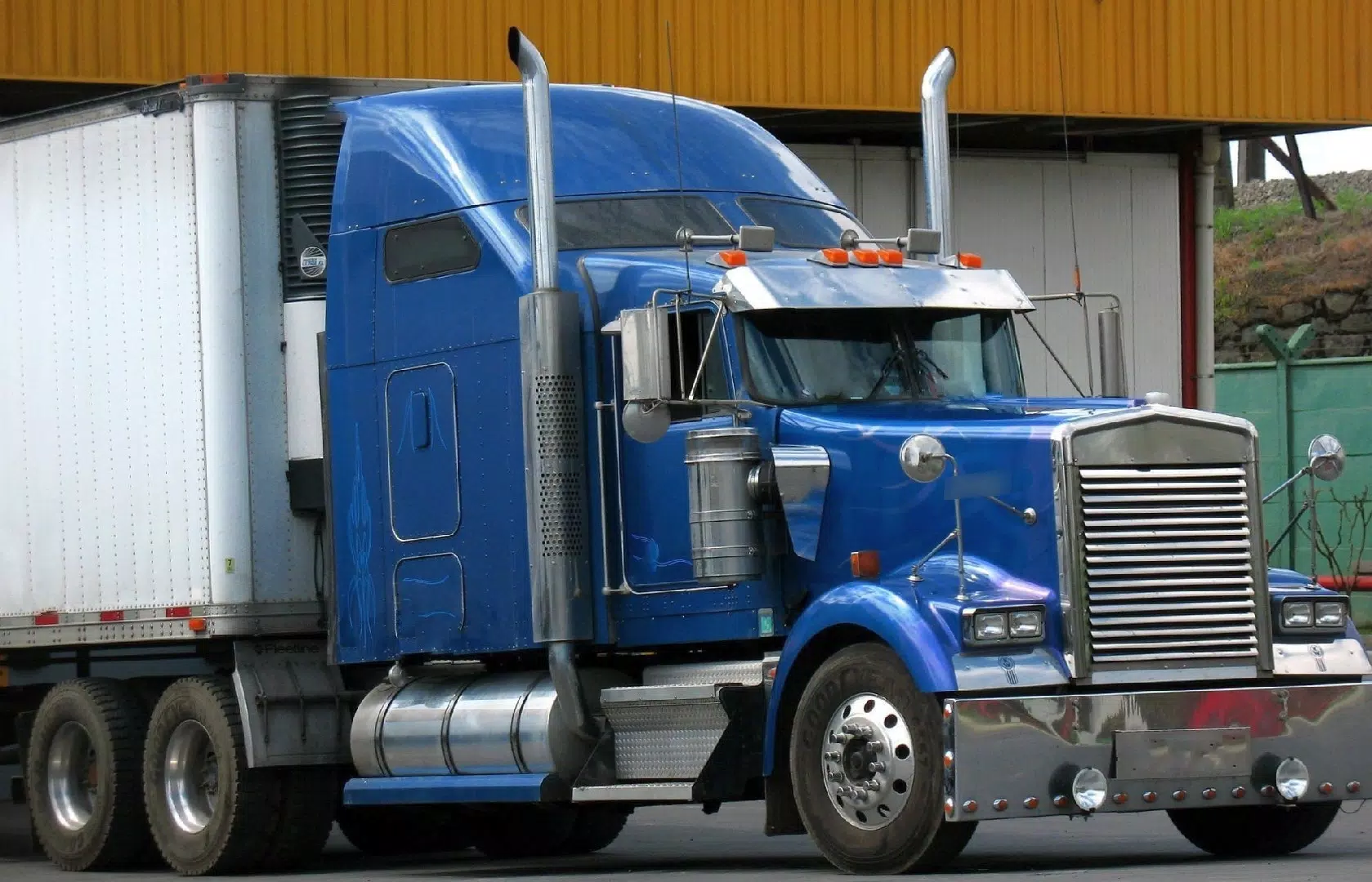 Jigsaw puzzle trailers truck Screenshots