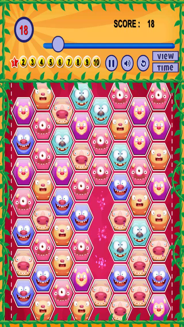 Ảnh chụp màn hình của A Fun Monster Match Game - Scary Galaxy of Fluffy Puzzle Pets