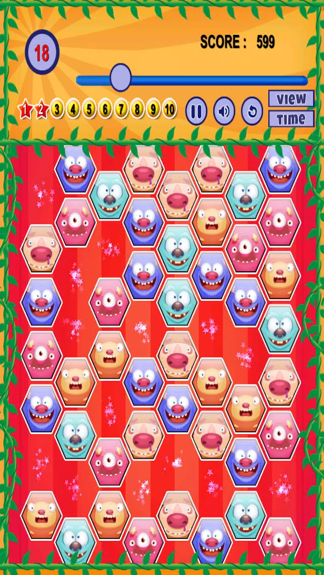 Ảnh chụp màn hình của A Fun Monster Match Game - Scary Galaxy of Fluffy Puzzle Pets