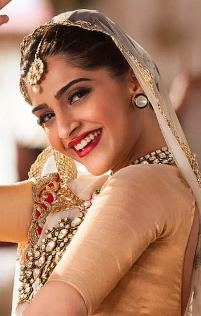 Sonam Kapoor-Movies,Wallpapers Screenshots